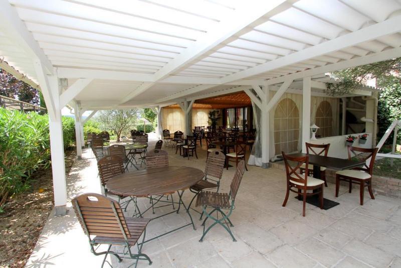 Auberge Des Pins Tourrettes Bagian luar foto