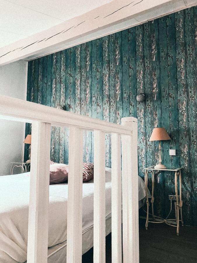 Auberge Des Pins Tourrettes Bagian luar foto