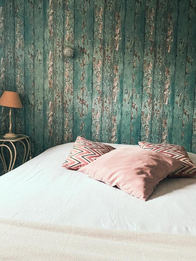 Auberge Des Pins Tourrettes Bagian luar foto