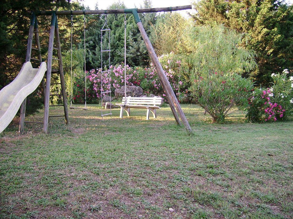 Auberge Des Pins Tourrettes Bagian luar foto