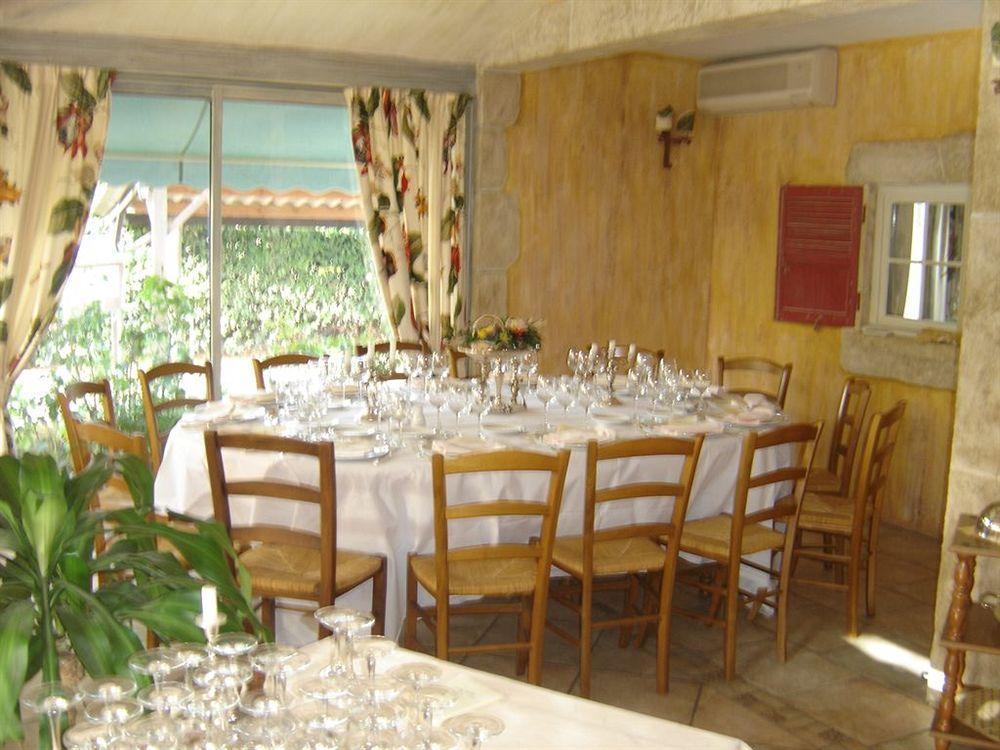 Auberge Des Pins Tourrettes Bagian luar foto