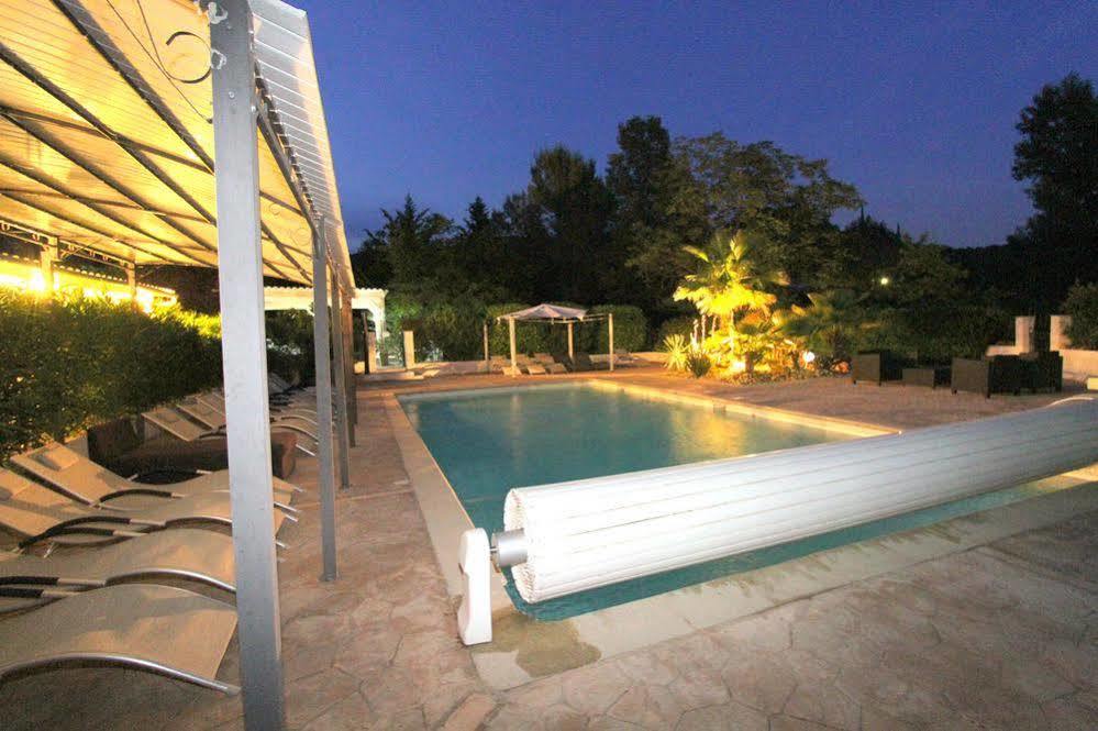 Auberge Des Pins Tourrettes Bagian luar foto