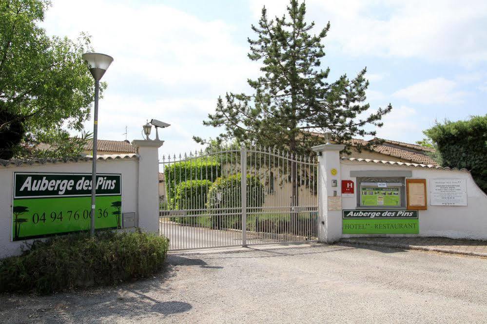 Auberge Des Pins Tourrettes Bagian luar foto