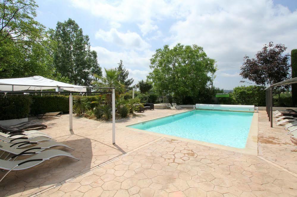Auberge Des Pins Tourrettes Bagian luar foto